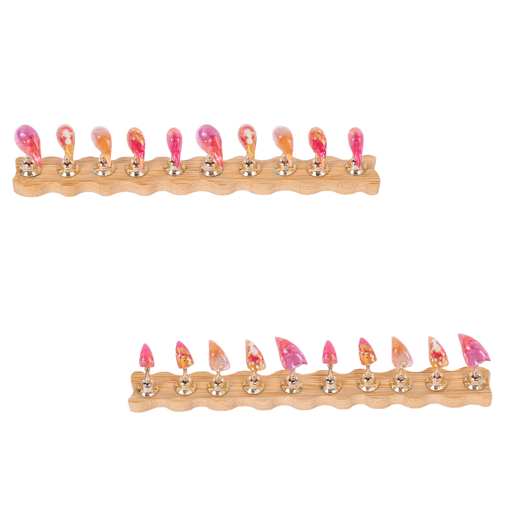 Unghie Finte da Regina Medieva - Nail Art Queen recensione e prezzo