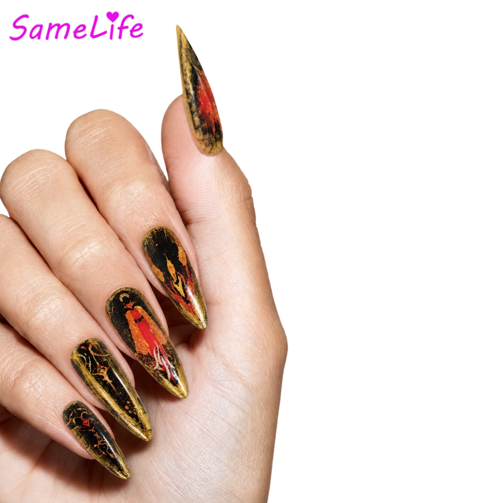 Unghie Finte da Regina Medieva - Nail Art Queen recensione e prezzo